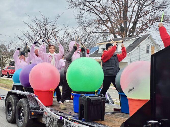 Floating on Air: Parkersburg and Vienna Christmas parade results